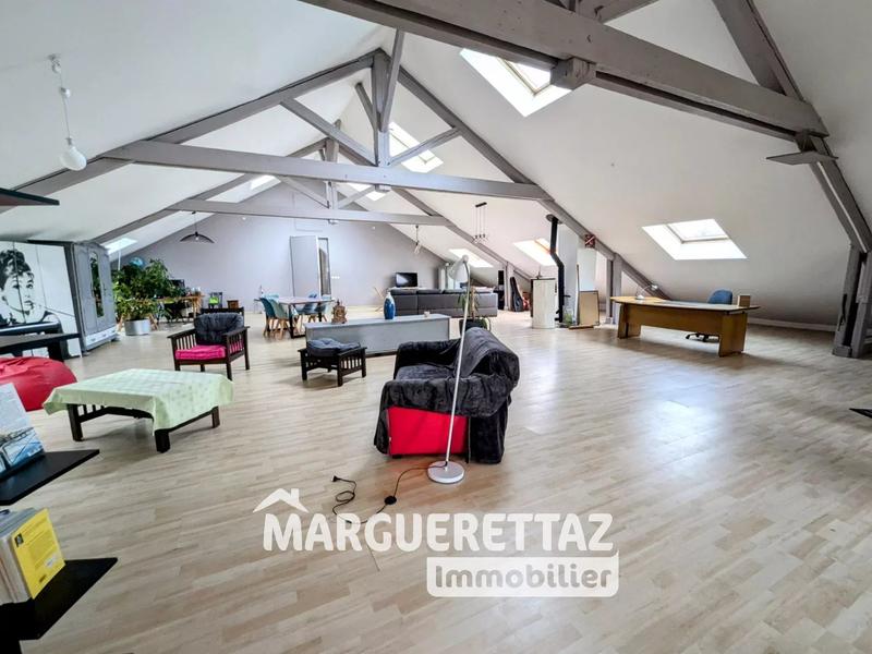 Maison - 422 m² - 7 pièces