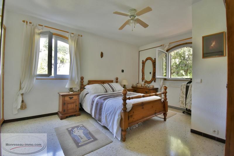 Maison - 260 m² - 7 pièces