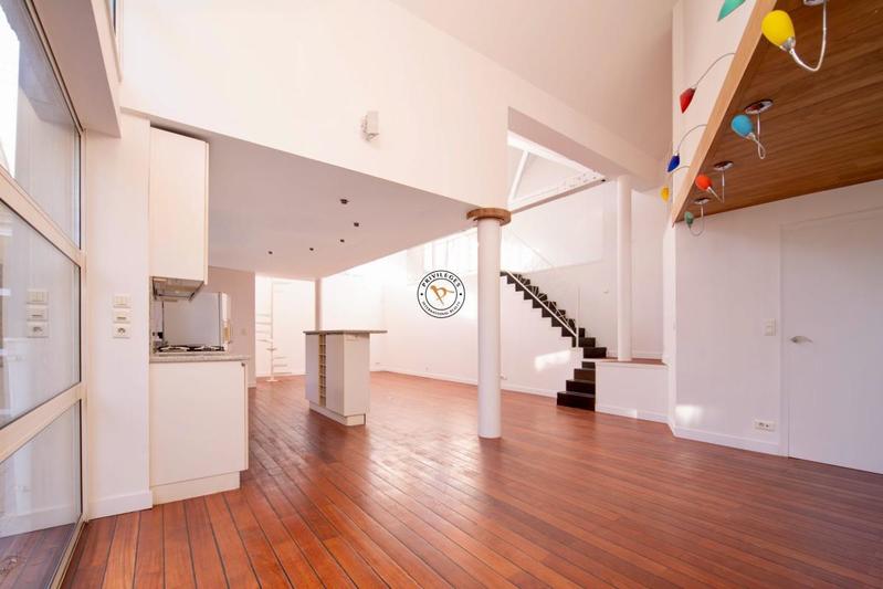 Maison - 244 m² - 7 pièces