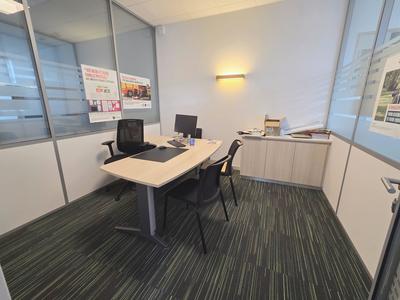 Local commercial - 103 m² - 7 pièces