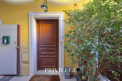 Immeuble - 300 m² - 16 pièces