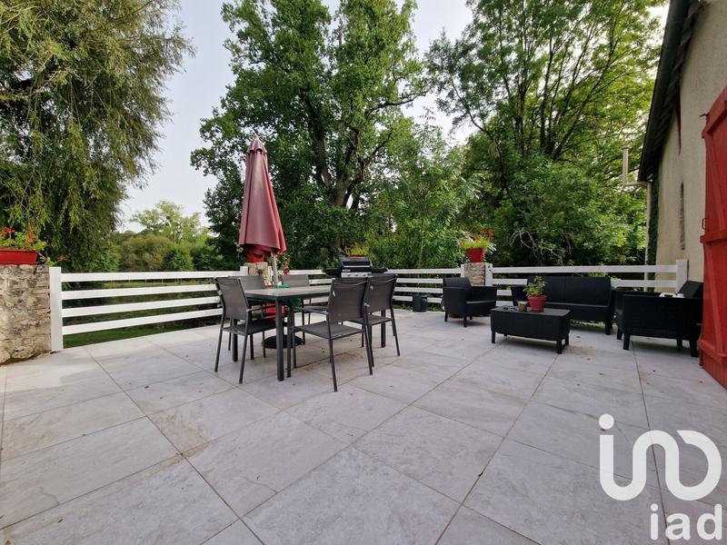 Maison - 298 m² - 11 pièces