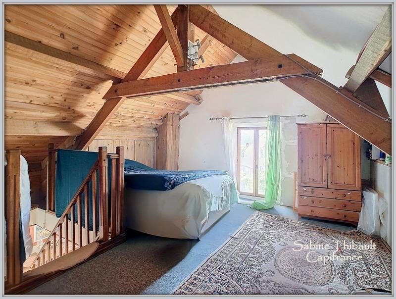 Maison - 206 m² - 7 pièces