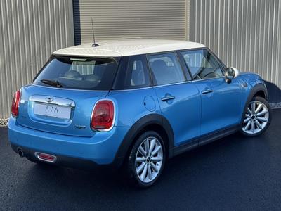 Mini Cooper 3ème génération 5 portes 1ère main Française Pack Chili