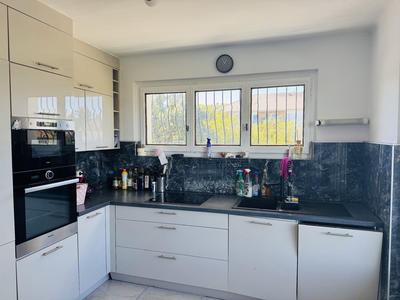 Maison - 180 m² - 6 pièces