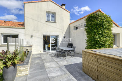 Maison traditionnelle - 123 m² - 6 pièces