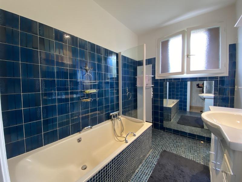 Pavillon - 144 m² - 6 pièces