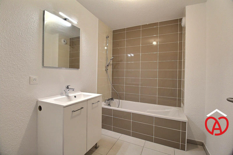 Appartement - 77 m² - 3 pièces