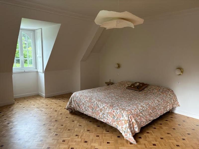 Demeure - 427 m² - 7 pièces