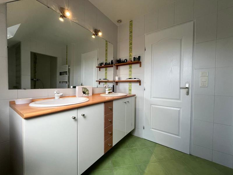 Maison - 180 m² - 6 pièces