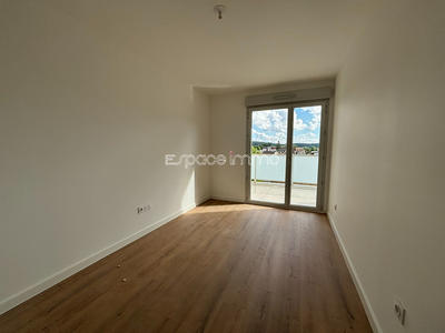 Appartement - 87 m² - 3 pièces