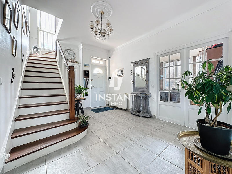 Maison ancienne - 228 m² - 7 pièces