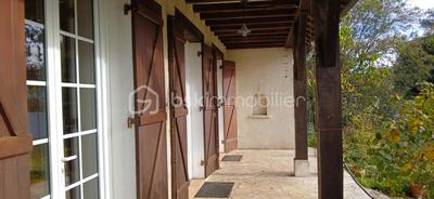 Maison traditionnelle - 130 m² - 8 pièces