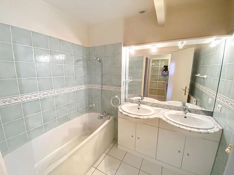 Maison - 200 m² - 7 pièces