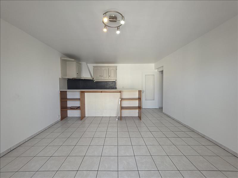 Studio - 32 m² - 1 pièce