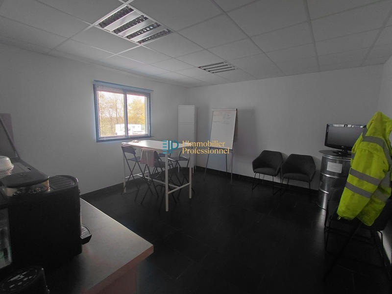 Local d'activités - 310 m²