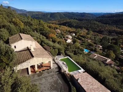 Maison - 132 m² - 6 pièces