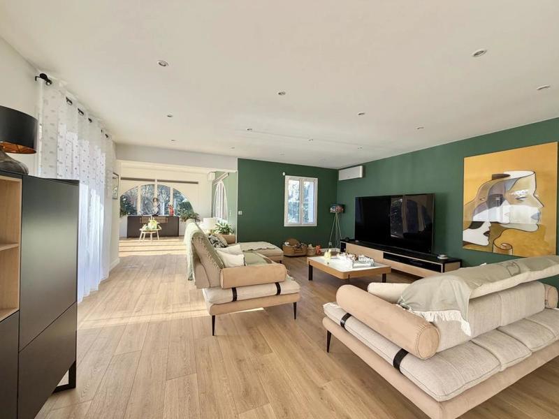 Villa - 160 m² - 5 pièces