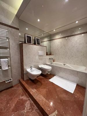 Appartement - 224 m² - 6 pièces