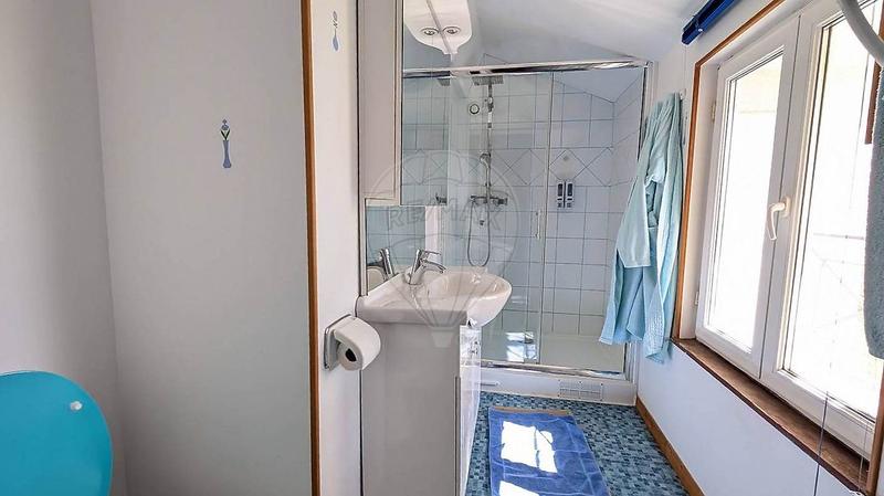 Maison chambre d'hôtes - 240 m² - 8 pièces