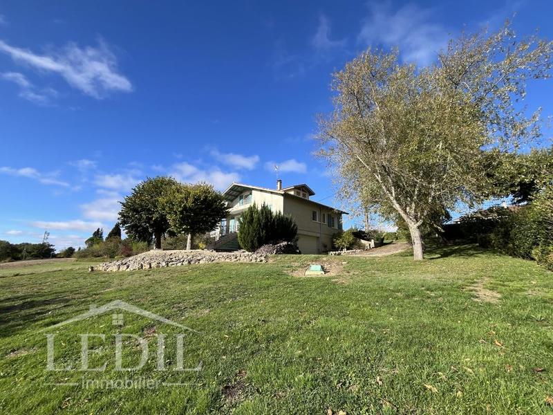 Maison - 150 m² - 5 pièces