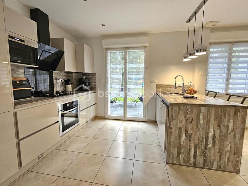 Pavillon - 100 m² - 6 pièces