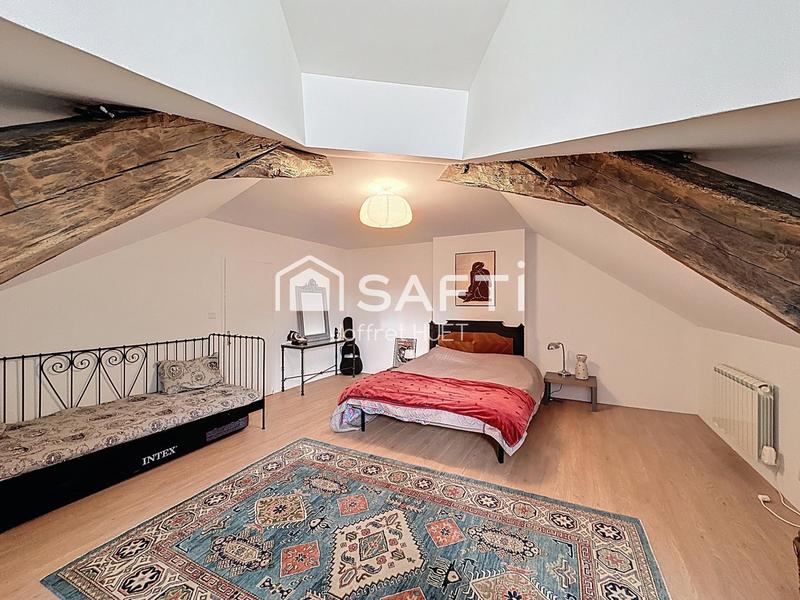 Maison - 150 m² - 8 pièces