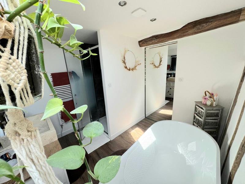 Maison - 170 m² - 8 pièces