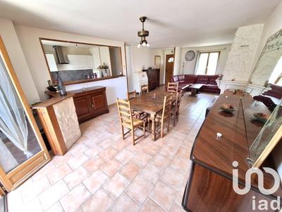 Maison - 97 m² - 6 pièces