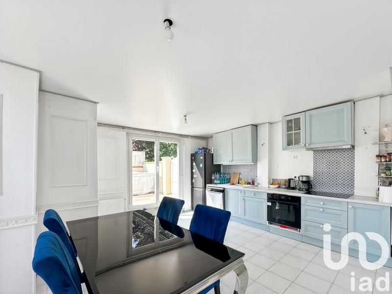 Maison - 95 m² - 4 pièces