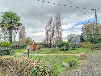 Maison - 222 m² - 8 pièces