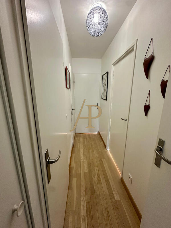 Appartement - 77 m² - 4 pièces