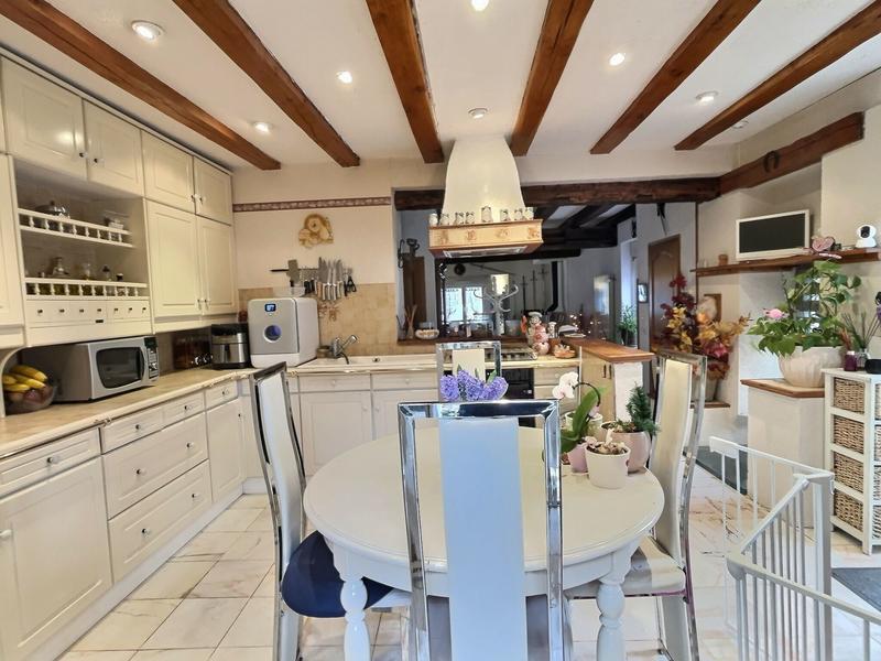 Maison - 110 m² - 4 pièces