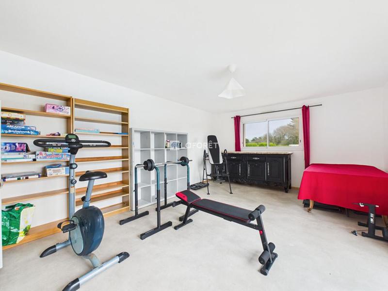 Propriété - 240 m² - 8 pièces