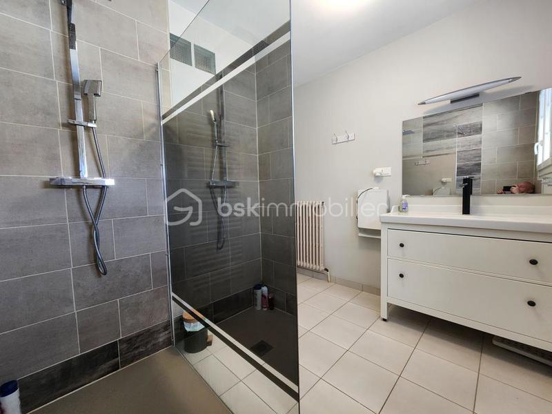 Maison traditionnelle - 138 m² - 6 pièces