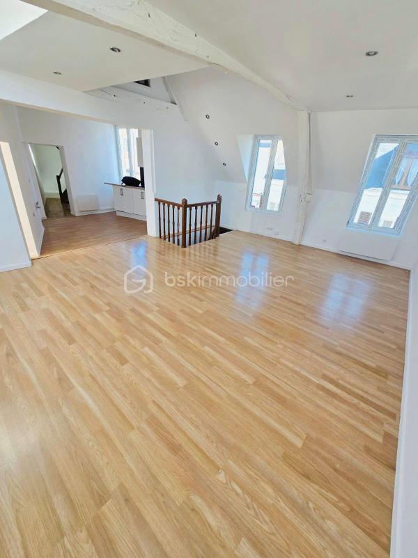 Immeuble - 170 m² - 6 pièces