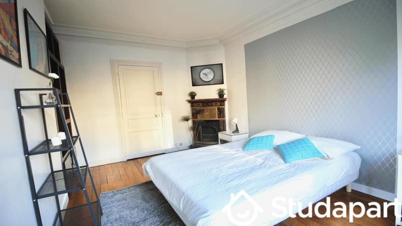 Chambre - 13 m² - 1 pièce