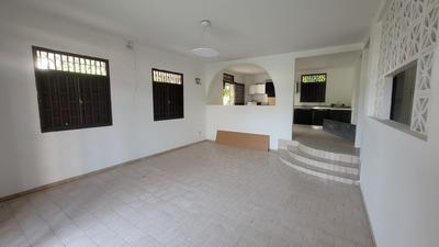 Maison - 166 m² - 4 pièces