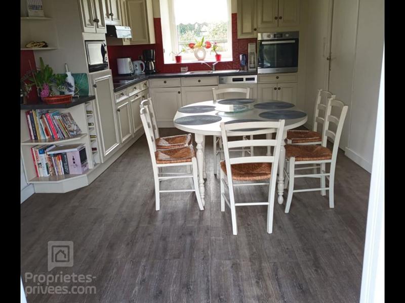 Maison - 200 m² - 10 pièces