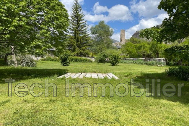 Propriété - 400 m² - 14 pièces