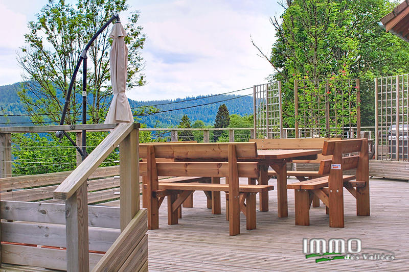 Maison - 408 m² - 10 pièces