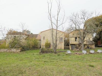 Corps de ferme - 250 m² - 6 pièces