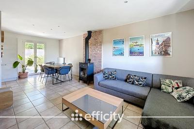 Maison - 90 m² - 4 pièces