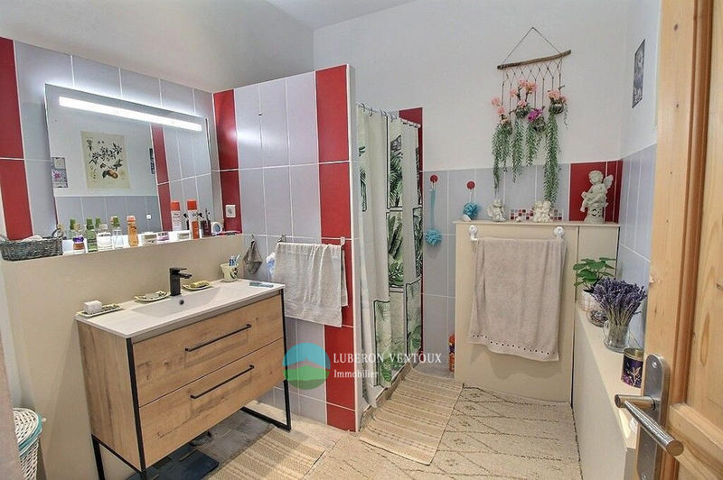 Maison - 102 m² - 3 pièces