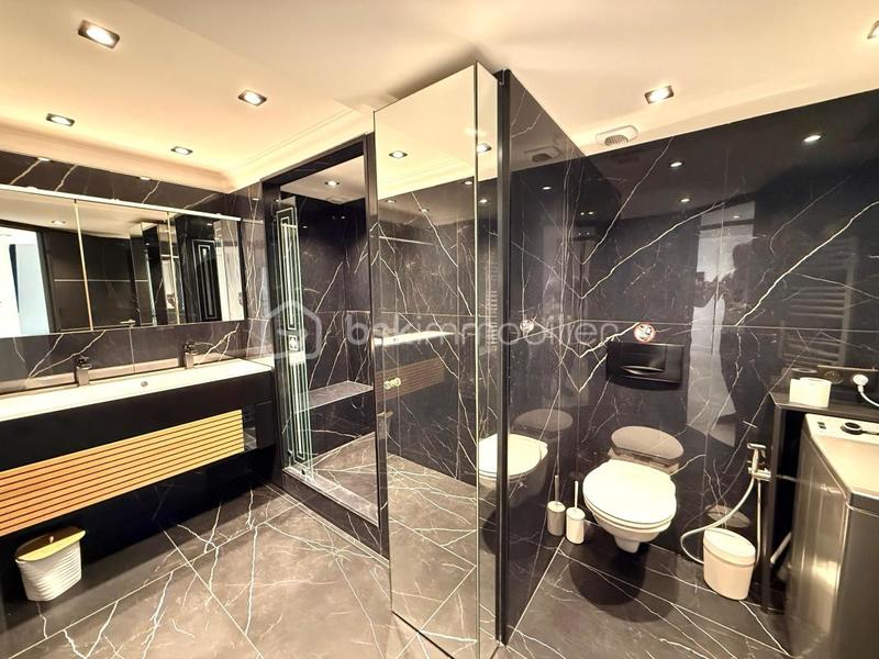 Appartement - 107 m² - 4 pièces