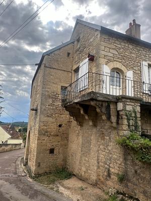 Maison - 218 m² - 8 pièces