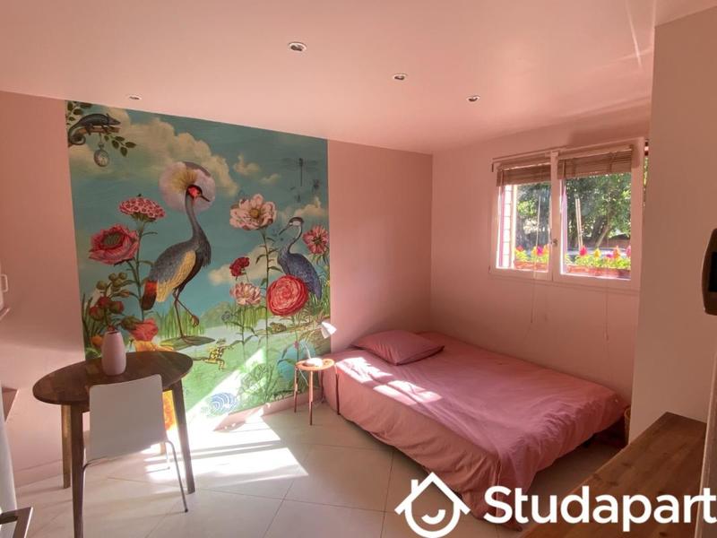 Chambre - 13 m² - 1 pièce