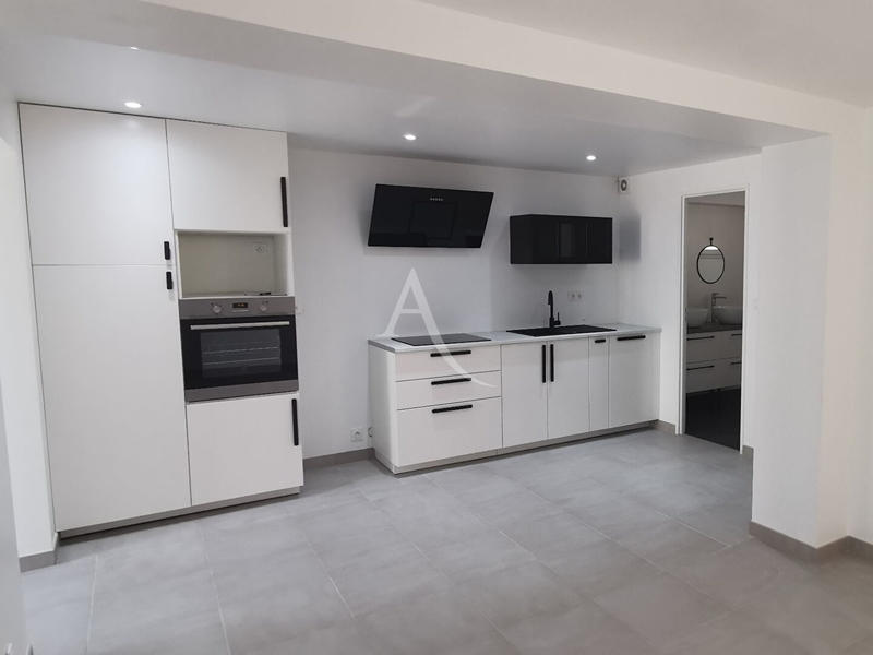 Immeuble - 210 m² - 10 pièces