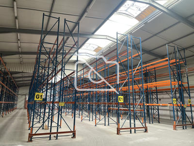 Entrepôt - 3 000 m²
