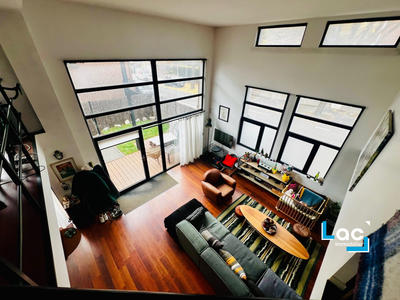 Loft - 136 m² - 5 pièces